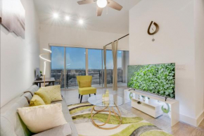 Snazzy loft style 2BR I Gym I Parking I Workspace